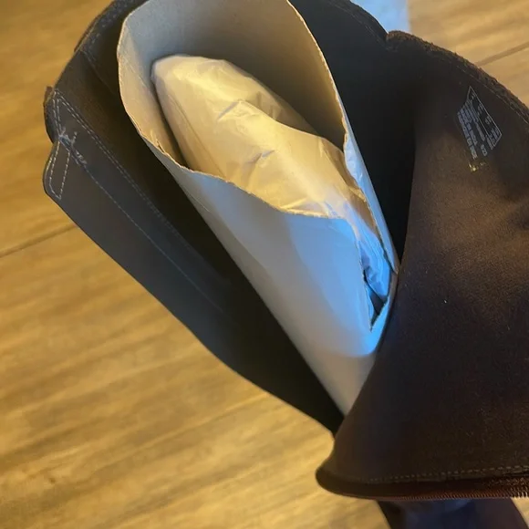 NIB CLARKS MAYE ASTER DARK BROWN SUEDE BUCKLED RIDING BOOTS SIZE 6.5 WIDE - Picture 10 of 12